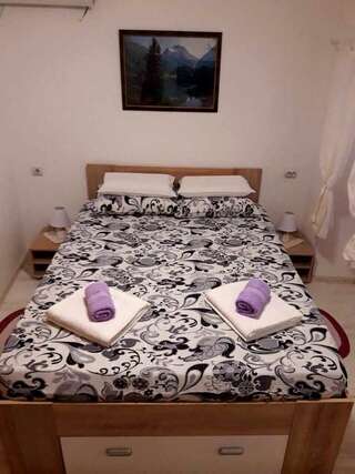 Гостевой дом BellaVistaZmukic Guesthouse Пераст Двухместный номер с 1 кроватью и общей ванной комнатой-34
