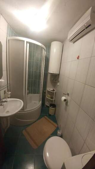 Гостевой дом BellaVistaZmukic Guesthouse Пераст Двухместный номер с 1 кроватью и общей ванной комнатой-70