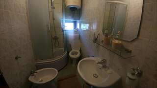 Гостевой дом BellaVistaZmukic Guesthouse Пераст Двухместный номер с 1 кроватью и общей ванной комнатой-9